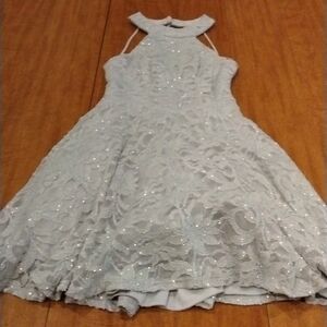 𝅺LACEY dress size 0. Nice for prom